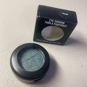 MAC Eyeshadow “Steamy”